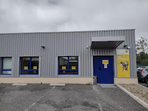 Photo n°2 de La Poste - Centre d’examen du code de la route à Feurs (École technique)