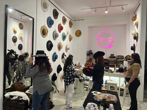 E & D Boutique - Thumbnail