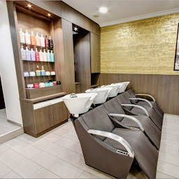 Photo n°4 de Franck Provost - Coiffeur Marseille à Marseille (Magasin de cosmétiques)