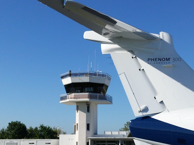 Aéroport de Rochefort Charente-Maritime
