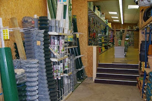 Photo n°6 de BRICOJEM Ferdinand Ets-SARL à Puymoyen (Magasin de matériel pour le travail du bois)