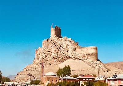 Hoşap Castle