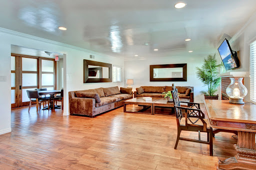 Lighthouse Treatment Center: Alcohol & Drug Rehab Orange County