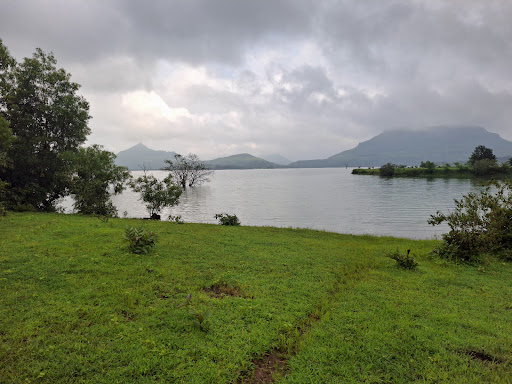 Mumbai families are choosing Igatpuri for weekend homes, and lake touch plots are leading the dem… post image