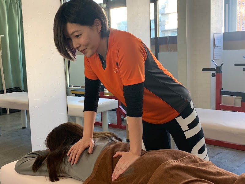 ストレッチ専門店ストレチックス山口店