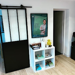 Photo n°5 de AXA Assurance et Banque Backelandt Et Senlecq à Villeneuve-d'Ascq (Agence d'assurance pour locataires)