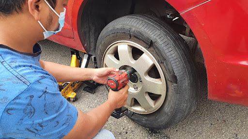 Servis Tukar Tayar Pancit 24 Jam KL Selangor