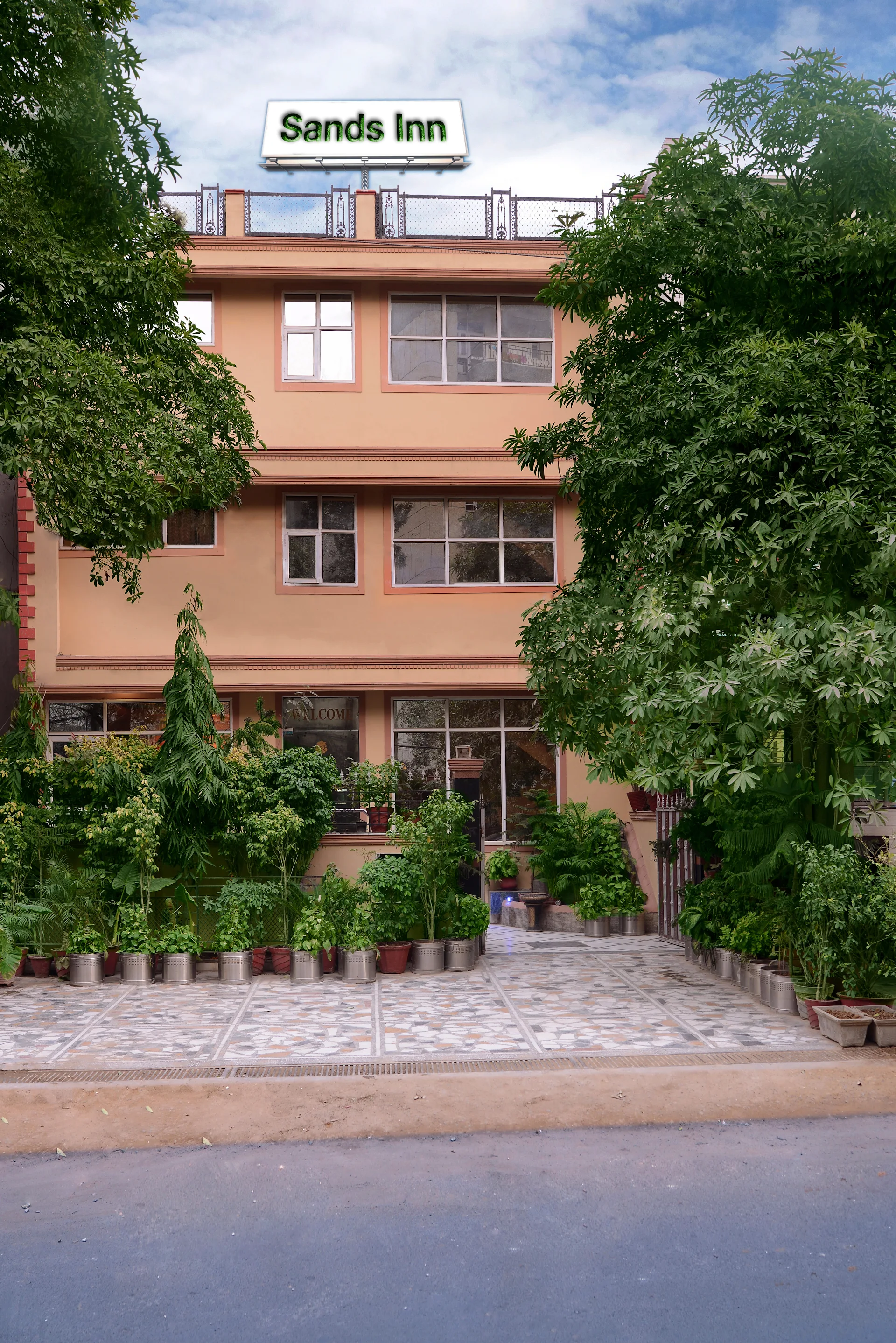 Sands INN GH