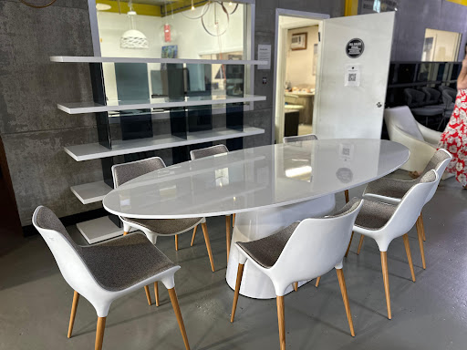 Modloft Outlet - Visual