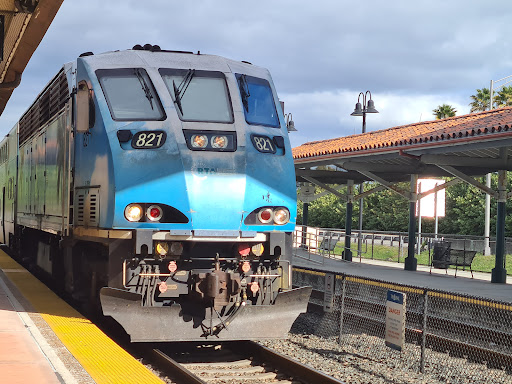 Hollywood Tri- Rail Station - Thumbnail