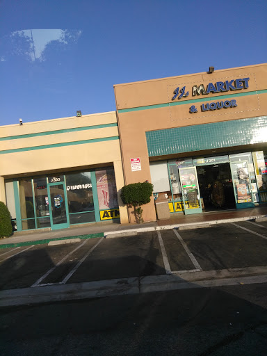 J J's Liquor