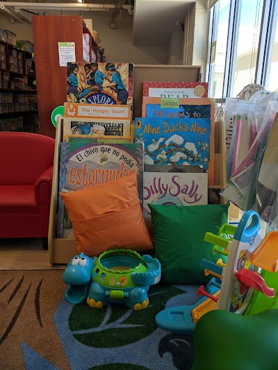 UNM Cariño Toy Lending Library