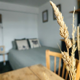 Photo n°20 de Les Cocons d'AleXan à Quinssaines (Chambre d'hôtes)