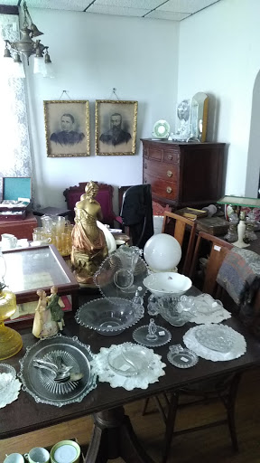 Avonbrook Antiques - Thumbnail