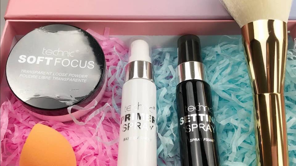 Nicola,s basement bargin boutique