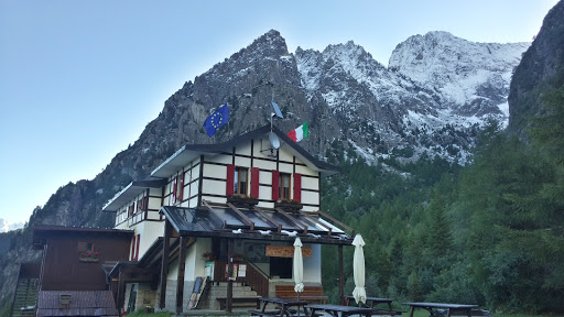 Rifugio Sandro Occhi all'Aviolo