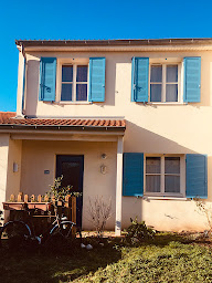 Photo n°6 de Stores et Menuiseries Barbet - Région Lyonnaise - Menuiseries Alu PVC, Volet Roulant, Volet Battant, Fenêtre à Saint-Bonnet-de-Mure (Menuisier)