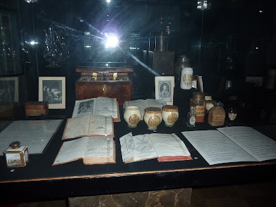 Photos of Semmelweis Orvost&ouml;rt&eacute;neti M&uacute;zeum, K&ouml;nyvt&aacute;r &eacute;s Lev&eacute;lt&aacute;r