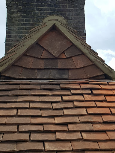 Red5roofing - Visual