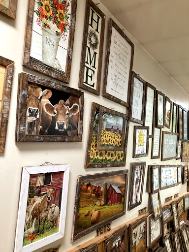 JR's General Store - Visual