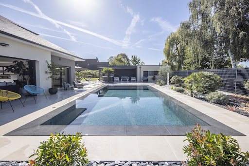 Photo de Design Piscines - Carré Bleu Le Mans
