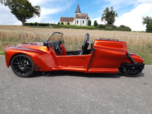 Photo n°10 de JLM Concept Cars à Frocourt (Magasin de motos)