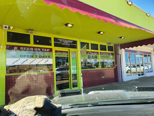Loose Goose Bar & Restaurant