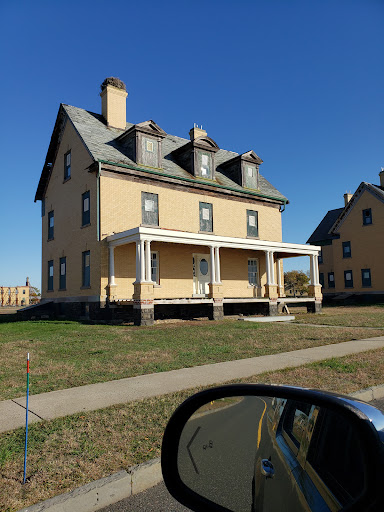 Fort Hancock - Visual