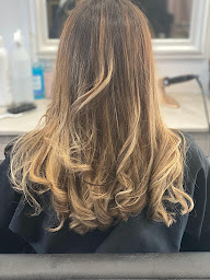 Photo n°6 de Hair Studio By.I à Créteil (Salon de coiffure)