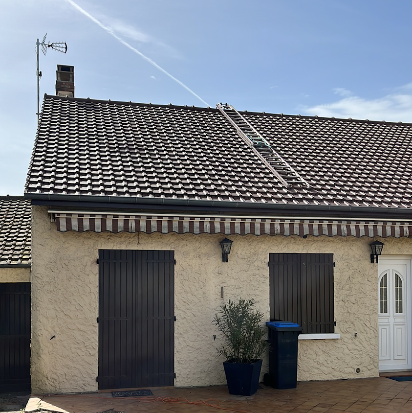 Chemith Mason Couvreur