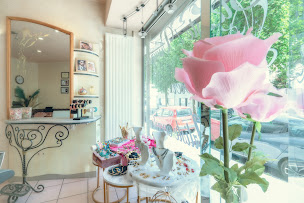 Photo n°10 de Emeline Pocognoli à Nancy (Salon de coiffure)