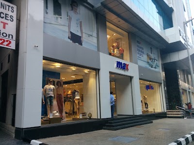 Photos of Max Stores Mohandessine