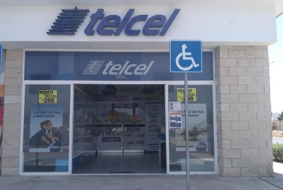 Vcel Multiplaza Villas del Sol. Loc. 14 Playa del Carmen. Distribuidor Autorizado Telcel
