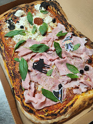 Photo n°96 de Amanti Pizzeria Restaurant à Saint-Maurice-de-Gourdans (Pizzeria)