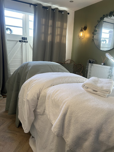 The Natural Skin Studio