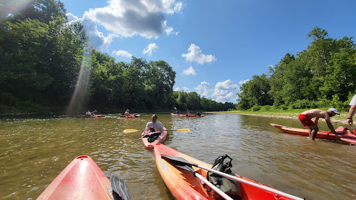 Rio river kayak activity. Logo