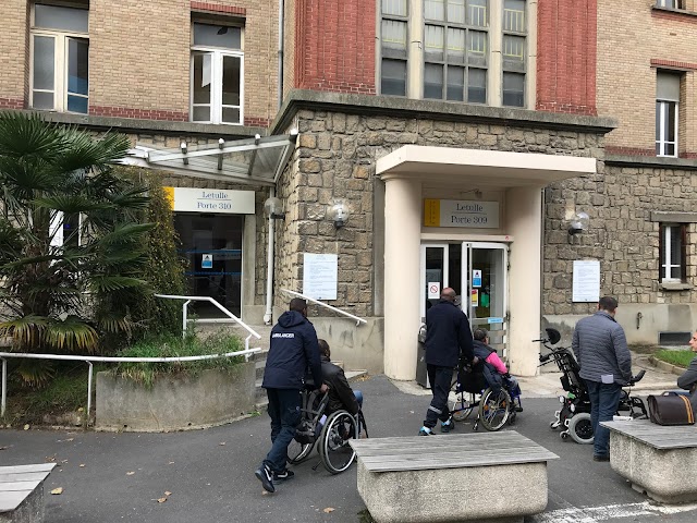 Hôpital Raymond-Poincaré