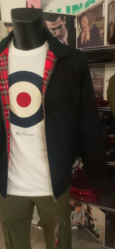 Rudeness Streetwear & Record Shop di Bardelli David - Thumbnail