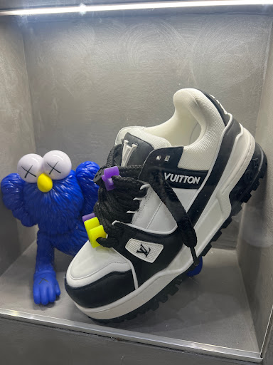 NEWCOP STORE Yeezy Jordan Adidas Barcelona Portaferrissa - Thumbnail