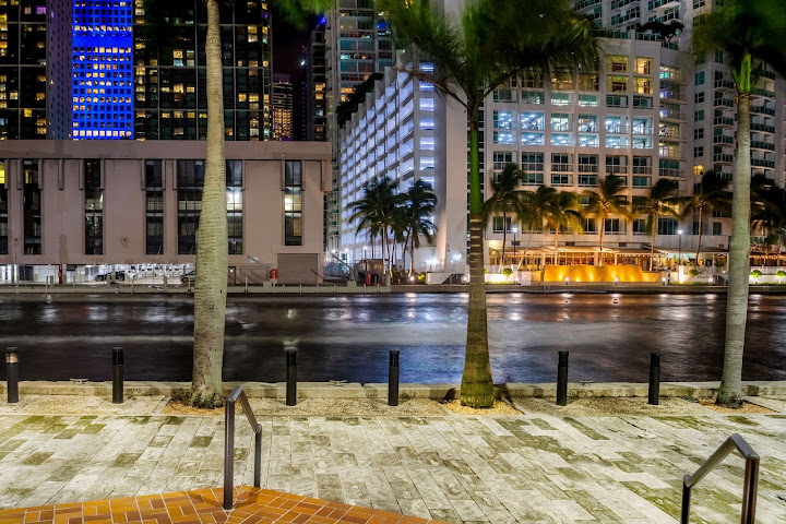 Hyatt Regency Miami by null