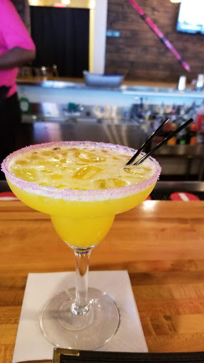 Bar Chix - Visual