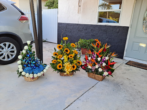 Fancy Flowers & Gift Shop Gallery - United States