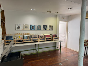 Photo n°2 de 33 Degrés à Saint-Romans-lès-Melle (Magasin de disques)