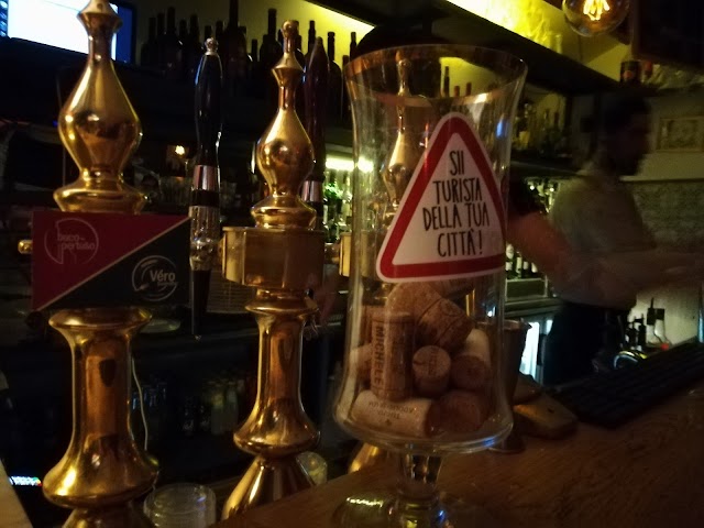 Bucopertuso - Public House