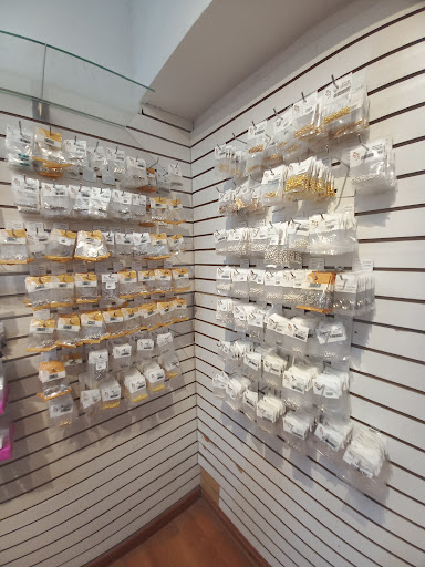 Beads & Gems Co. Plaza 4 Caminos - Thumbnail