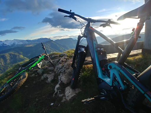 Ski & Bike Rental Bamby