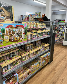 hid'n hollow 266 Davidson St, Neepawa, MB R0J 1H0, Canada