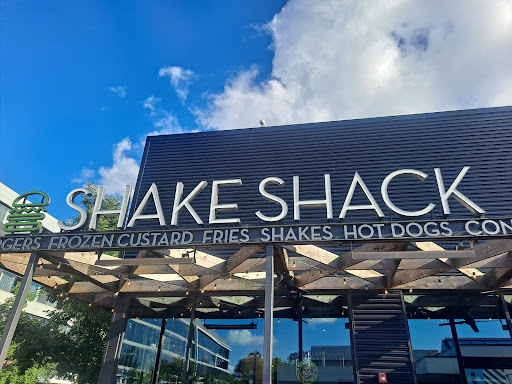 Shake Shack Pinecrest - Visual