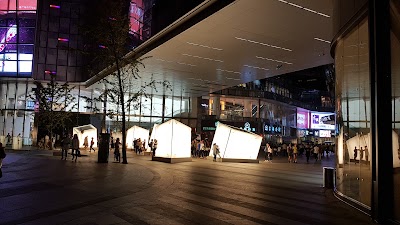 Photos of Jinan Plaza 66 济南恒隆广场