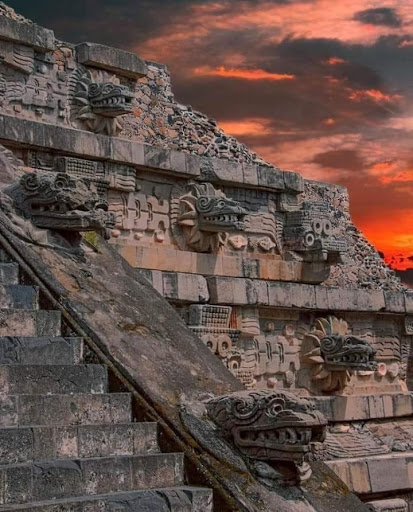 Azteca Roofing - Visual